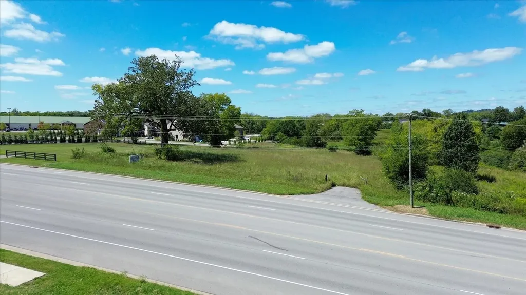 1677 Greenlea Boulevard Gallatin TN 37066