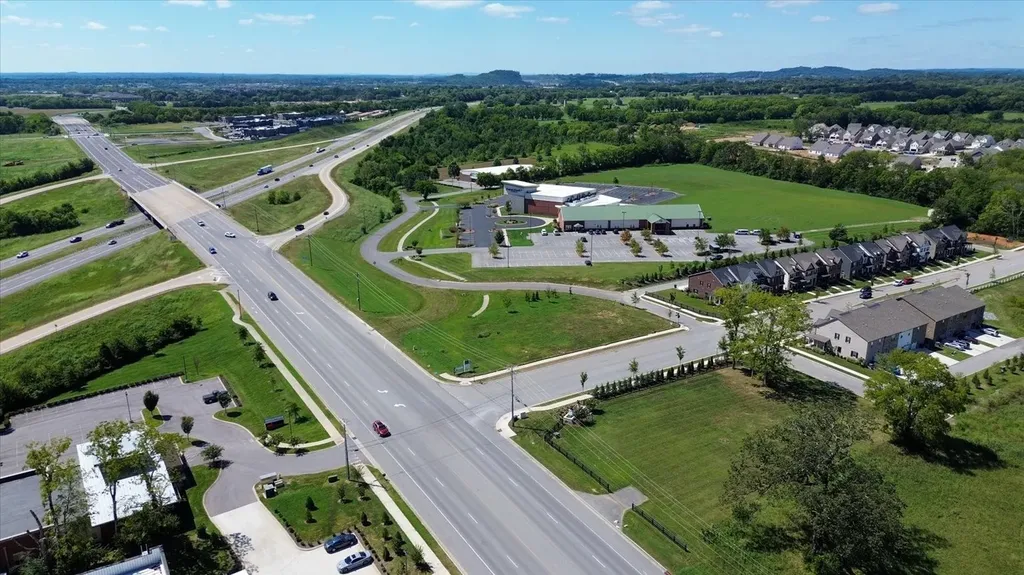 1677 Greenlea Boulevard Gallatin TN 37066