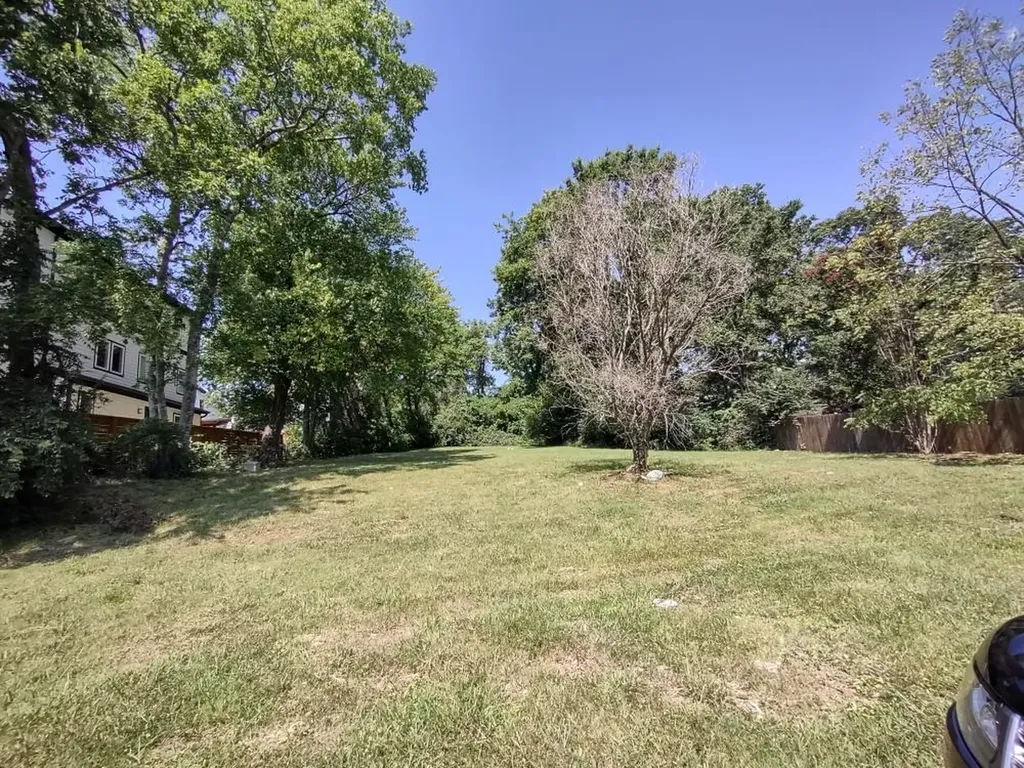 2307 Mattie Street Nashville TN 37218
