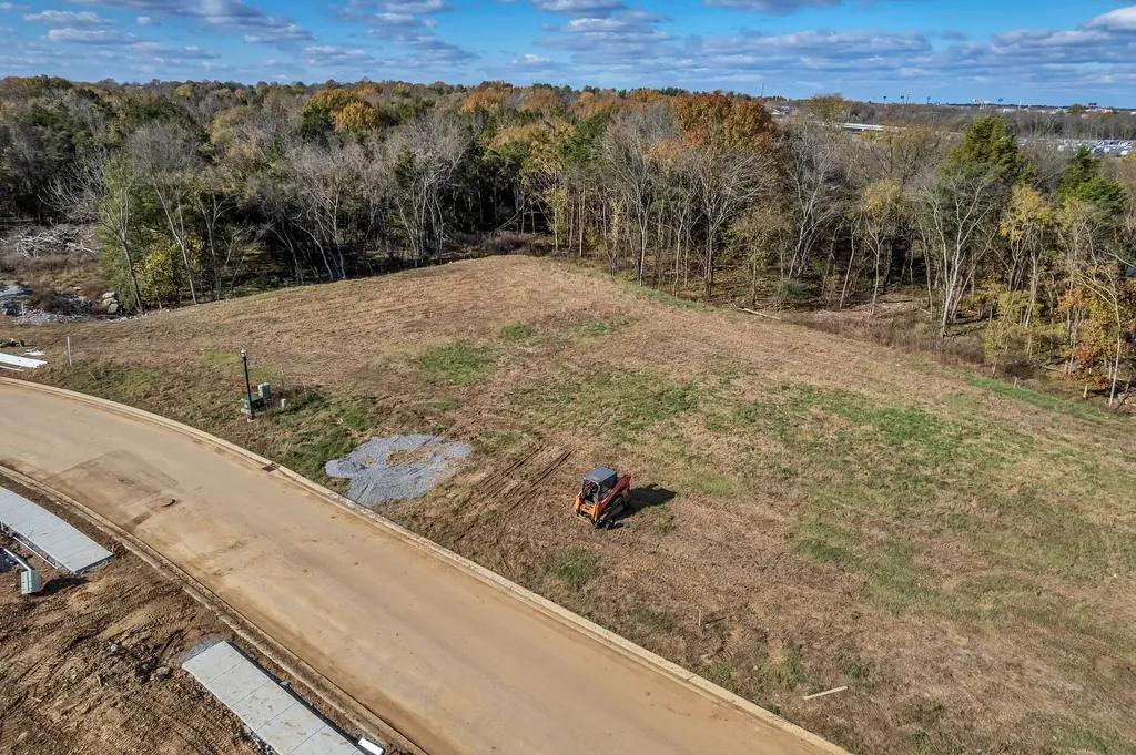 2022 Queenie Johns Drive Murfreesboro TN 37128
