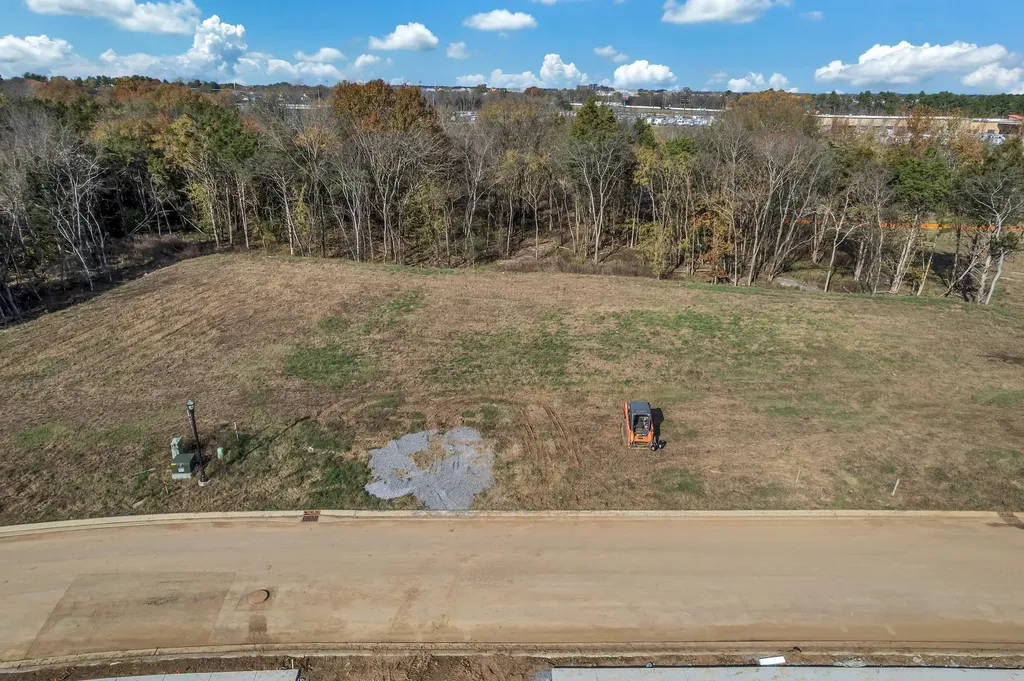 2022 Queenie Johns Drive Murfreesboro TN 37128