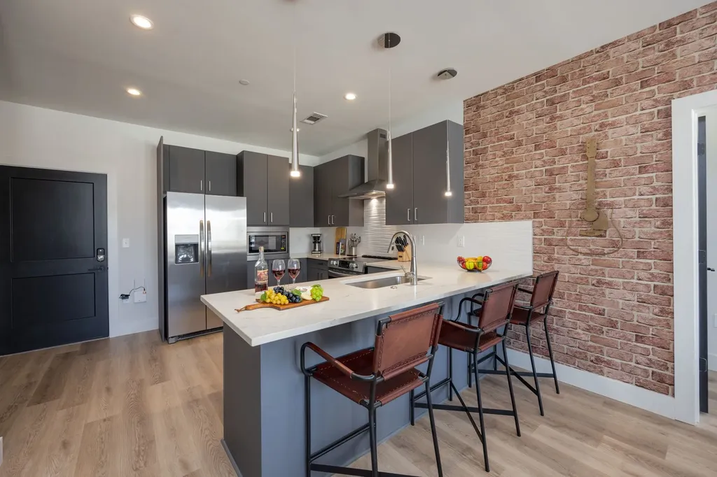 303 31st Ave, N Nashville TN 37203