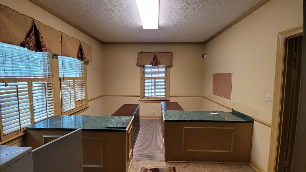 2416 Memorial Boulevard Springfield TN 37172