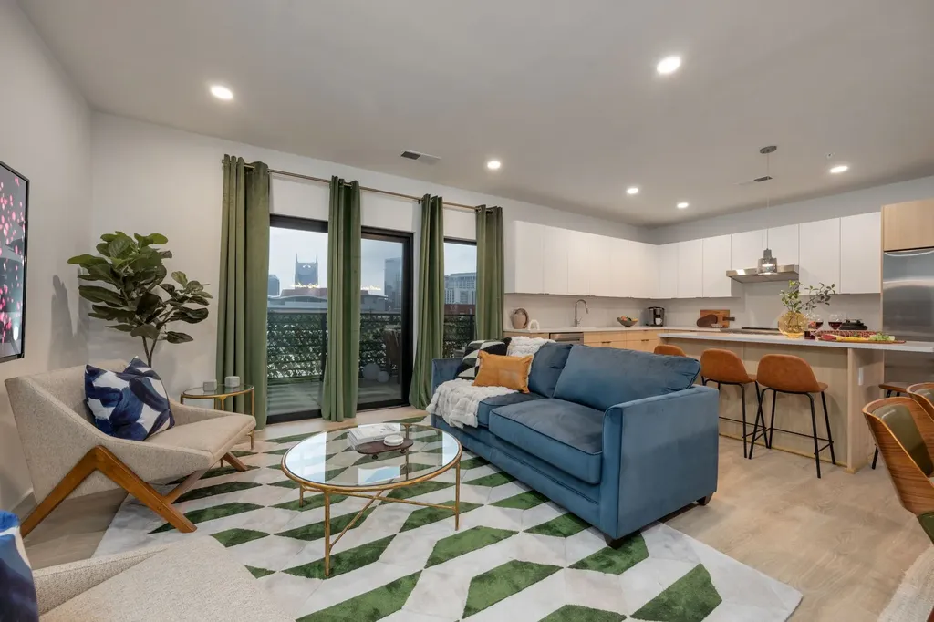 635 7th Ave, S Nashville TN 37203