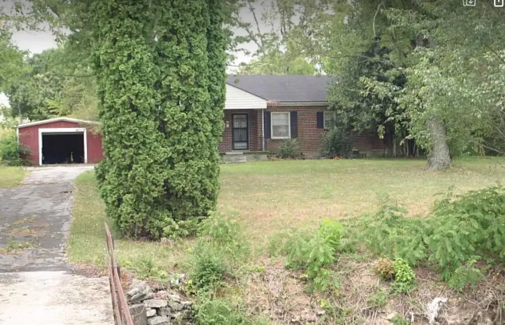 481 W Broad Street Smithville TN 37166