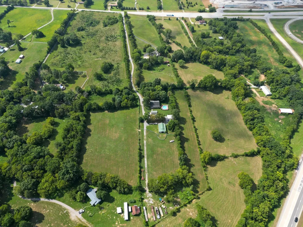 15843 Central Pike Lebanon TN 37090