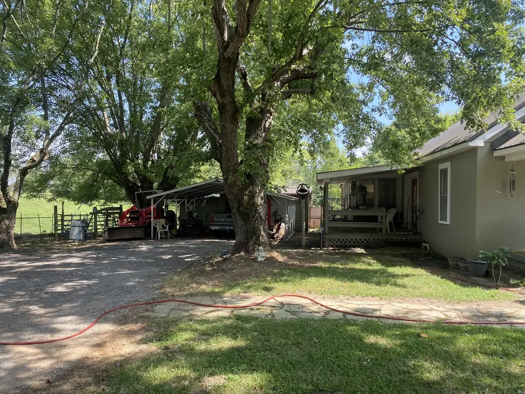 691 Hodges Bridge Road Doyle TN 38559