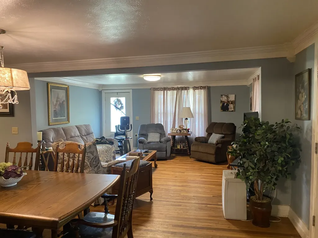 691 Hodges Bridge Road Doyle TN 38559
