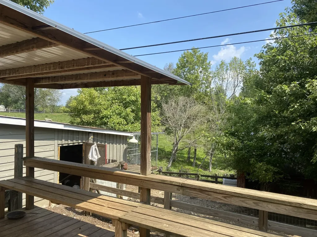 691 Hodges Bridge Road Doyle TN 38559