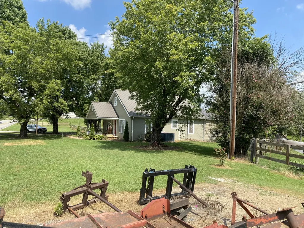 691 Hodges Bridge Road Doyle TN 38559