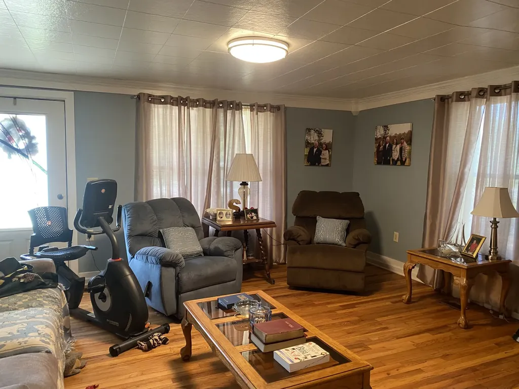 691 Hodges Bridge Road Doyle TN 38559