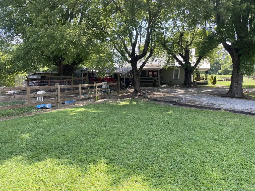 691 Hodges Bridge Road Doyle TN 38559