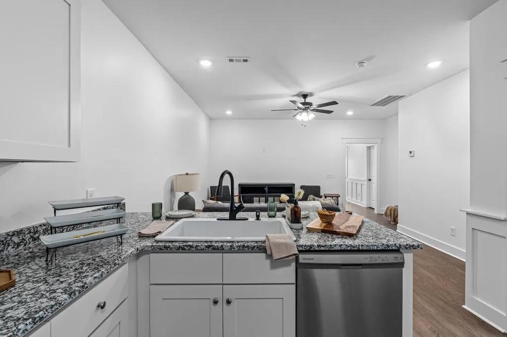 705 S Wall Street Shelbyville TN 37160