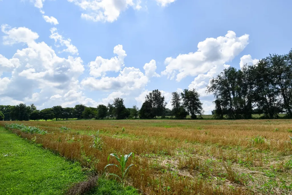 135 Old Hwy 52w Portland TN 37148