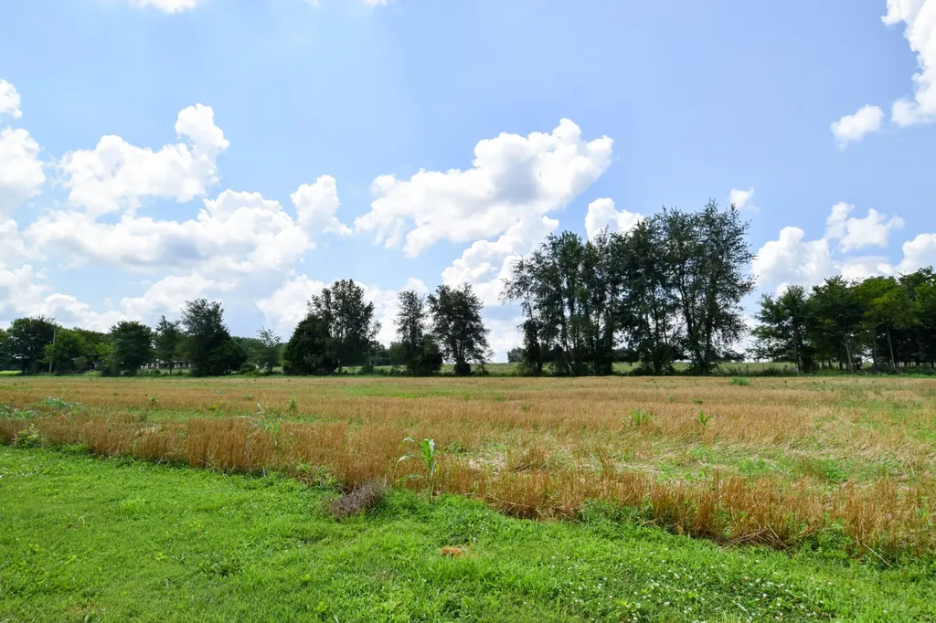 135 Old Hwy 52w Portland TN 37148