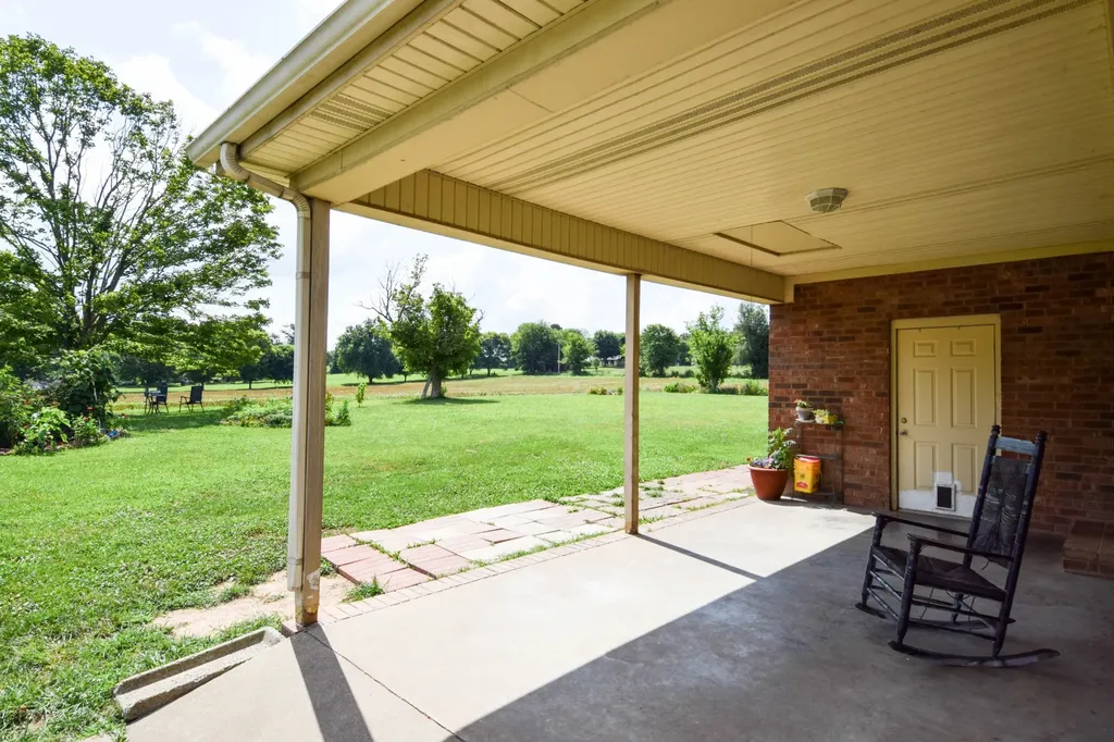 135 Old Hwy 52w Portland TN 37148