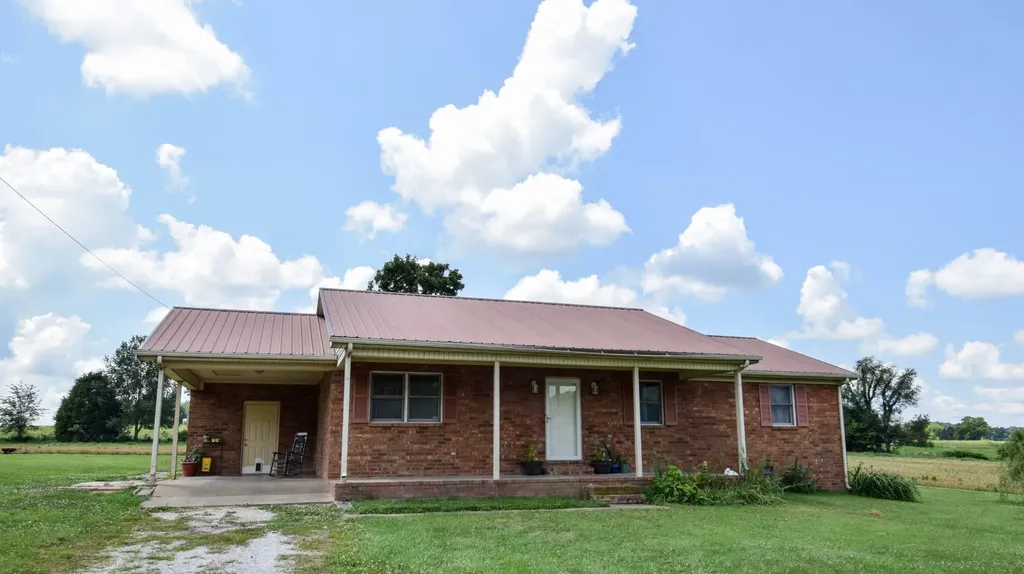 135 Old Hwy 52w Portland TN 37148