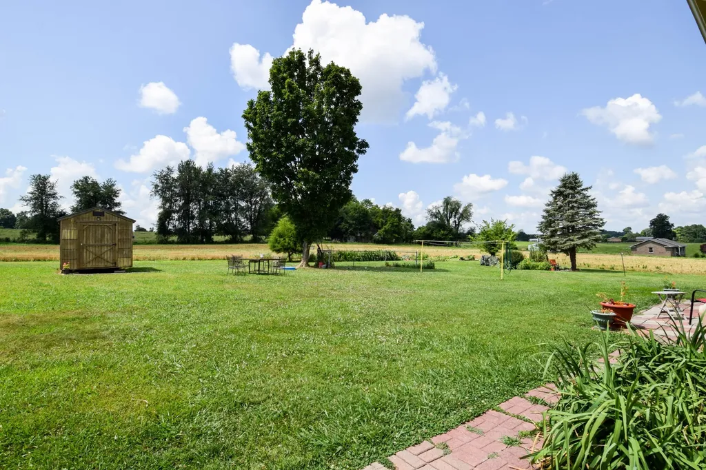 135 Old Hwy 52w Portland TN 37148