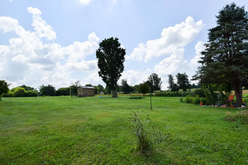 135 Old Hwy 52w Portland TN 37148