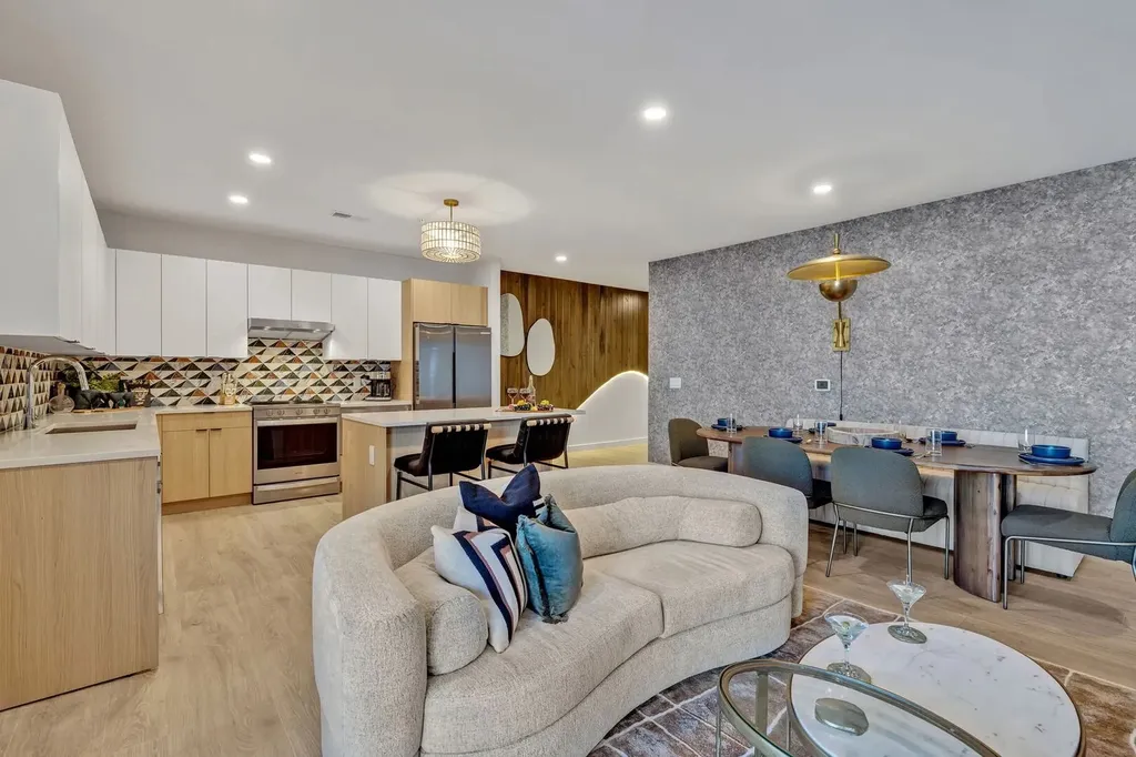 635 7th Ave, S Nashville TN 37203