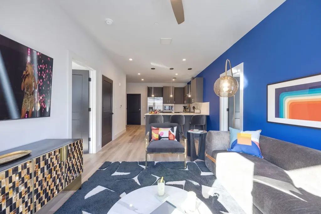 303 31st Ave, N Nashville TN 37203