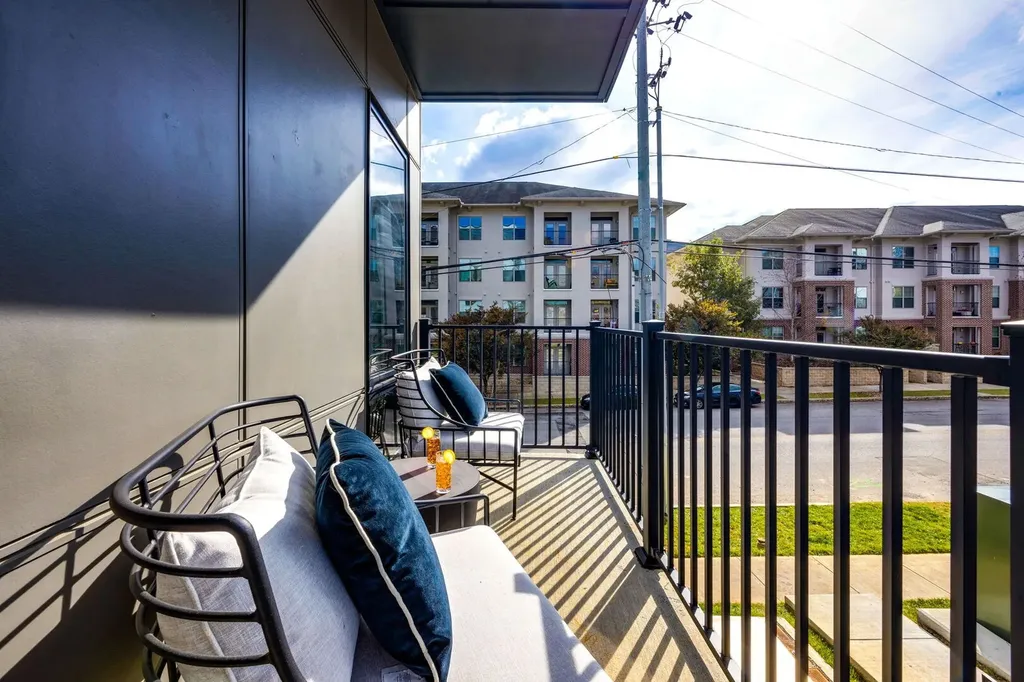 303 31st Ave, N Nashville TN 37203