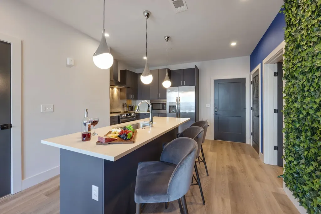 303 31st Ave, N Nashville TN 37203