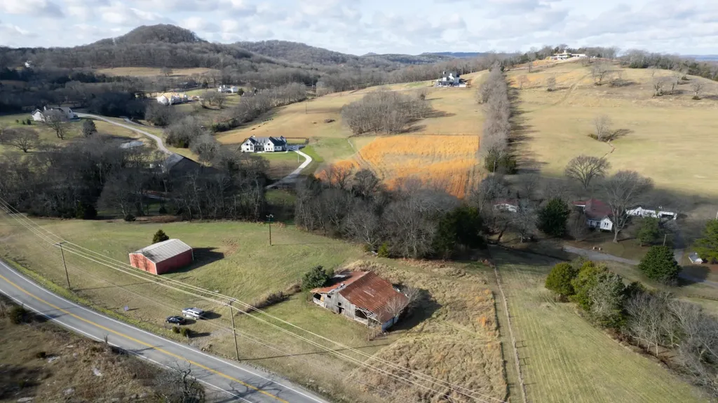 9604 Clovercroft Road Nolensville TN 37135