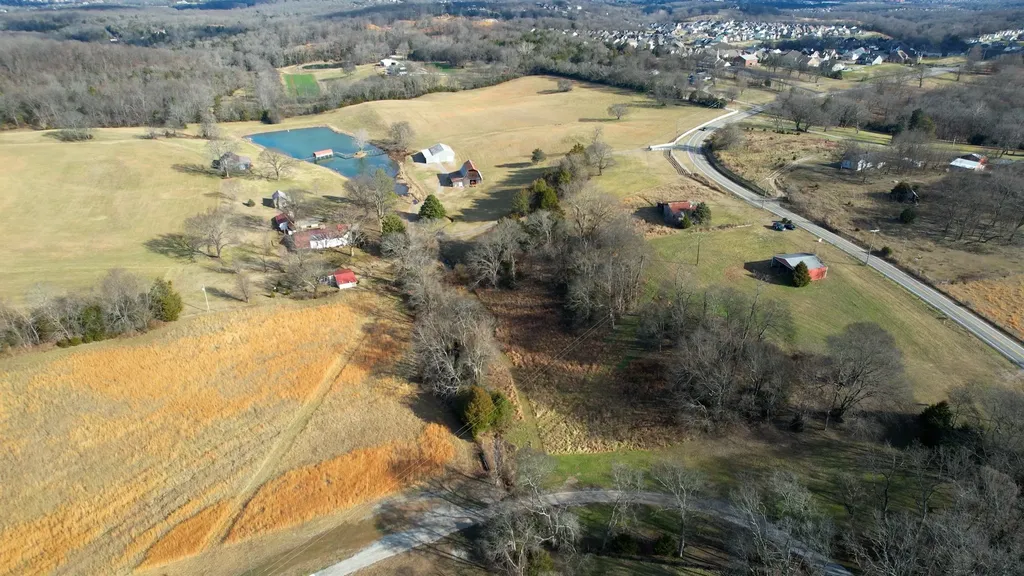9604 Clovercroft Road Nolensville TN 37135