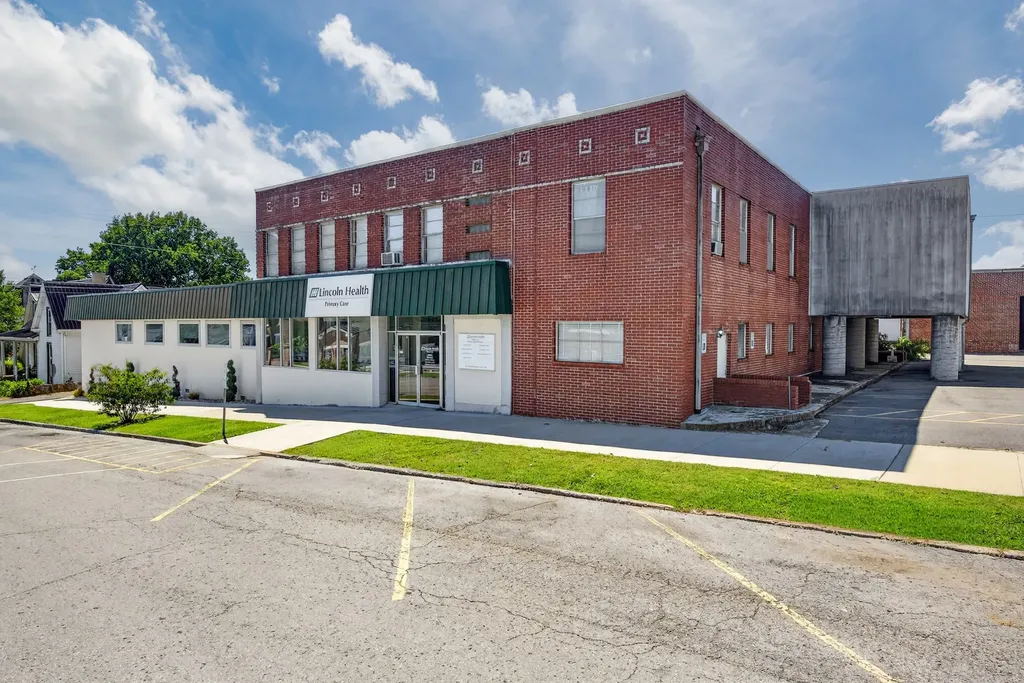 207 Elk Ave, S Fayetteville TN 37334