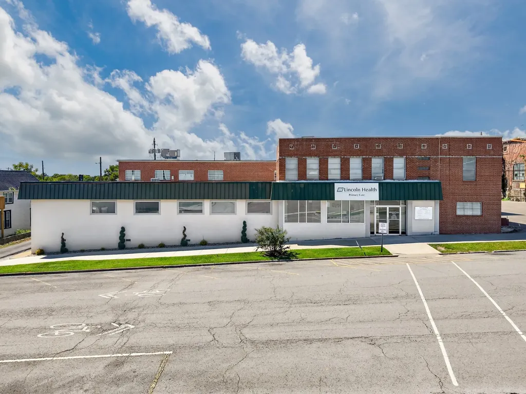 207 Elk Ave, S Fayetteville TN 37334