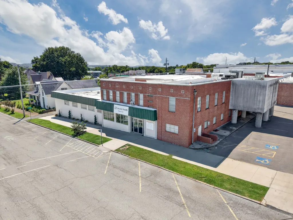 207 Elk Ave, S Fayetteville TN 37334