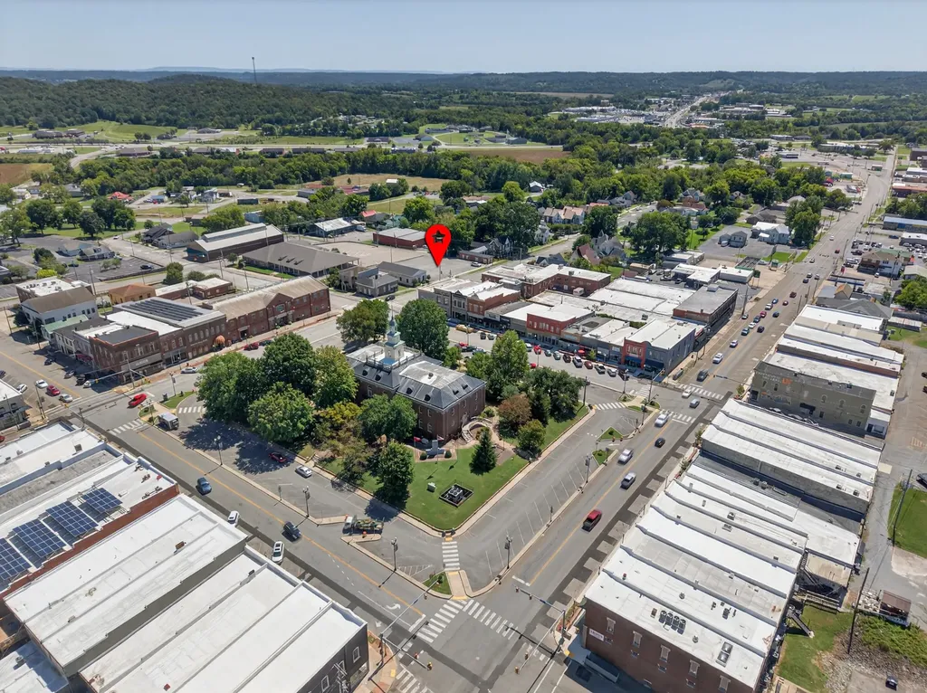 207 Elk Ave, S Fayetteville TN 37334