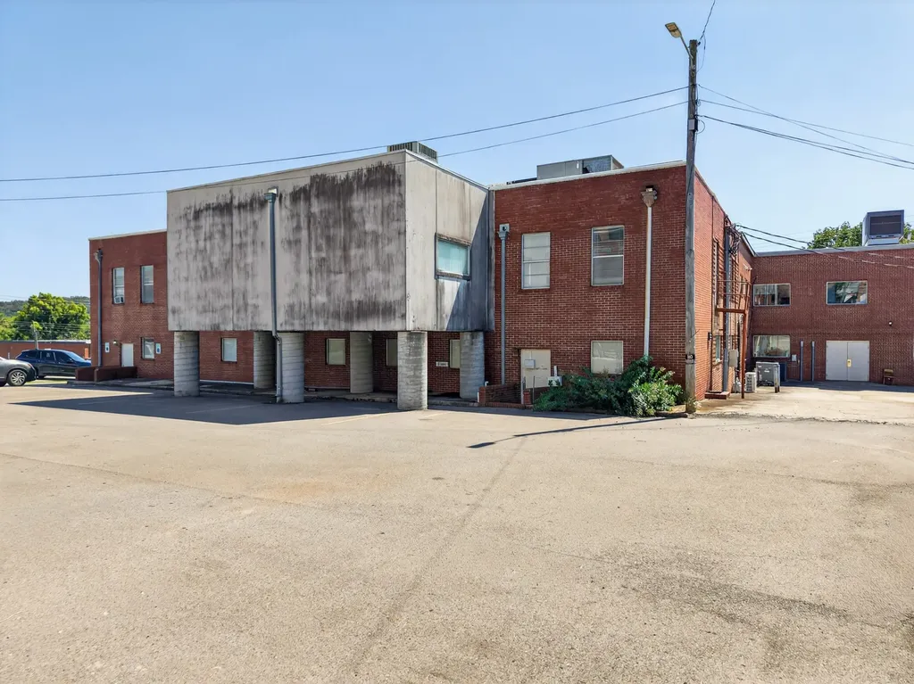 207 Elk Ave, S Fayetteville TN 37334