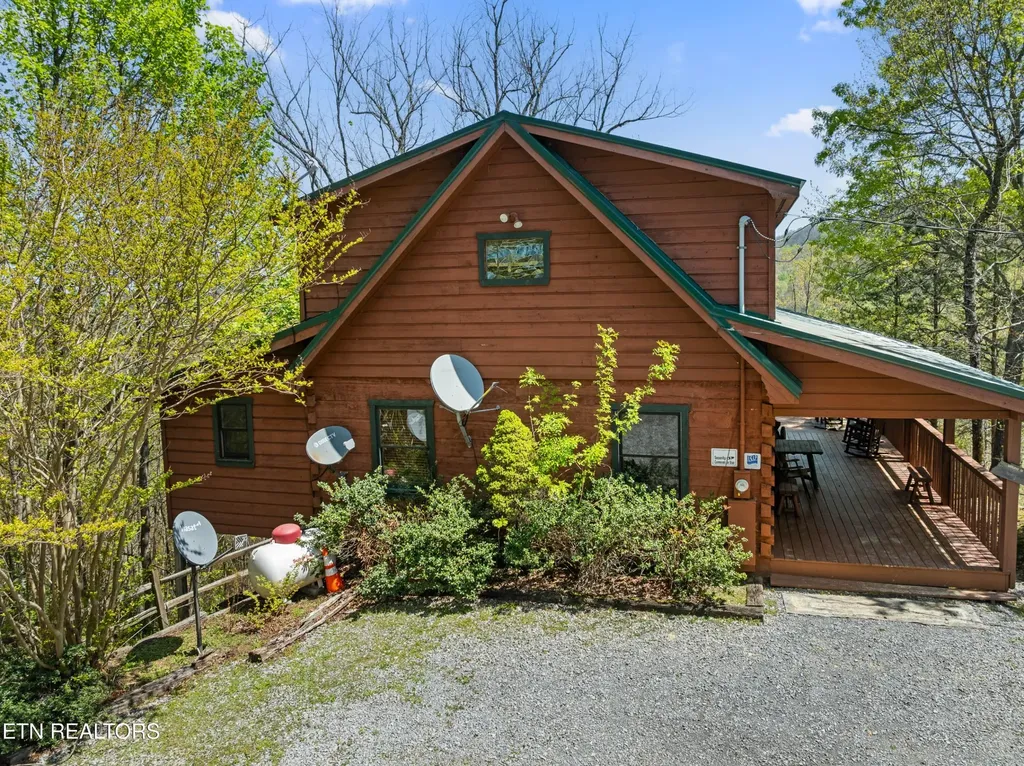 4388 Carolina Cove Way Pigeon Forge TN 37863