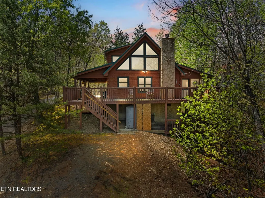 4388 Carolina Cove Way Pigeon Forge TN 37863