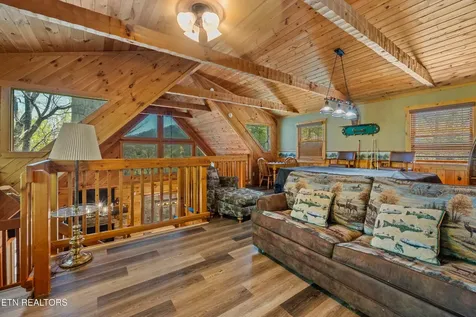 4388 Carolina Cove Way Pigeon Forge TN 37863
