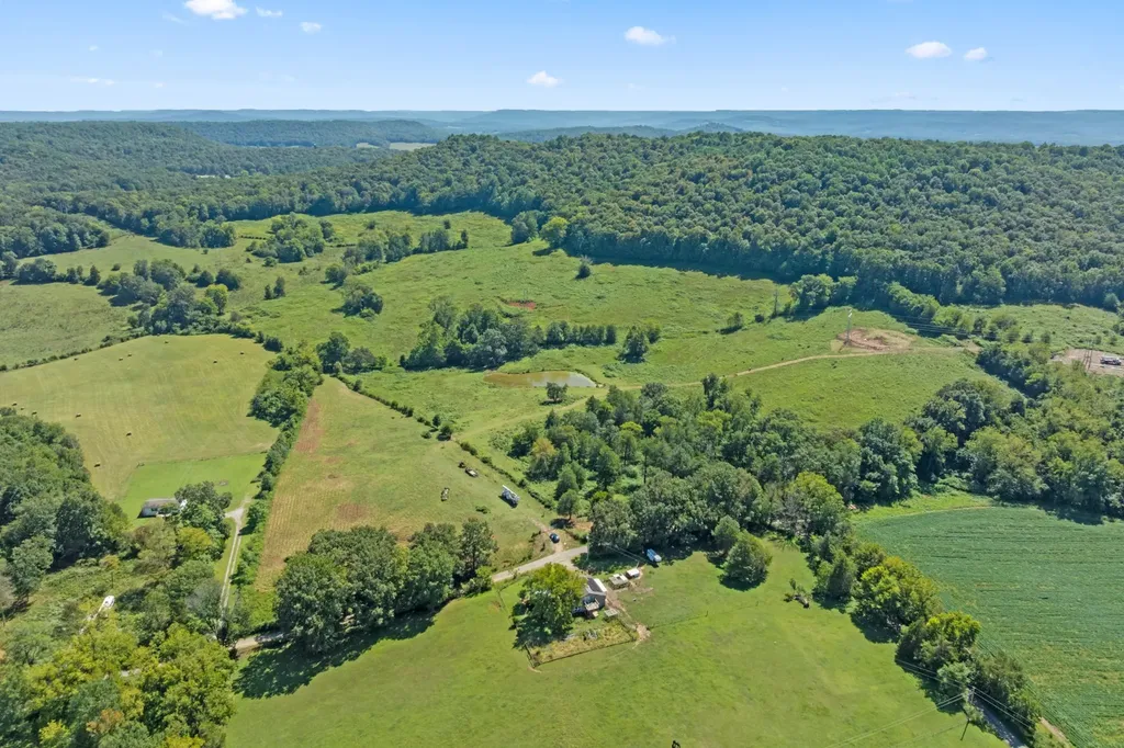 1380 Conrad Templeton Road Quebeck TN 38579