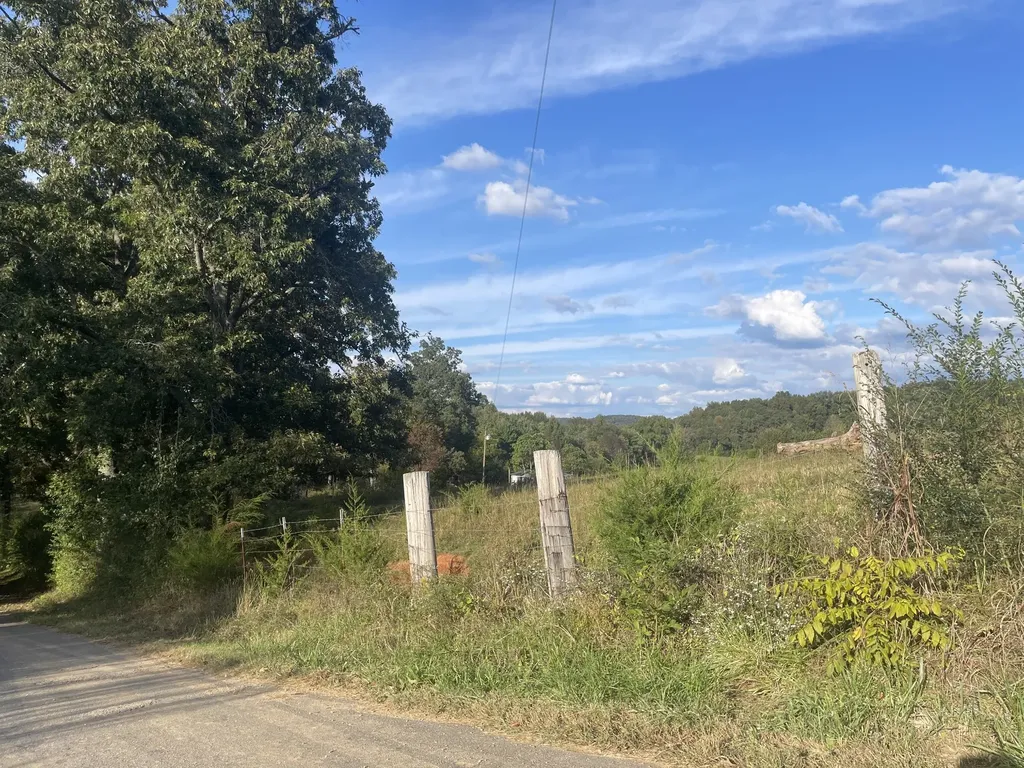 1380 Conrad Templeton Road Quebeck TN 38579