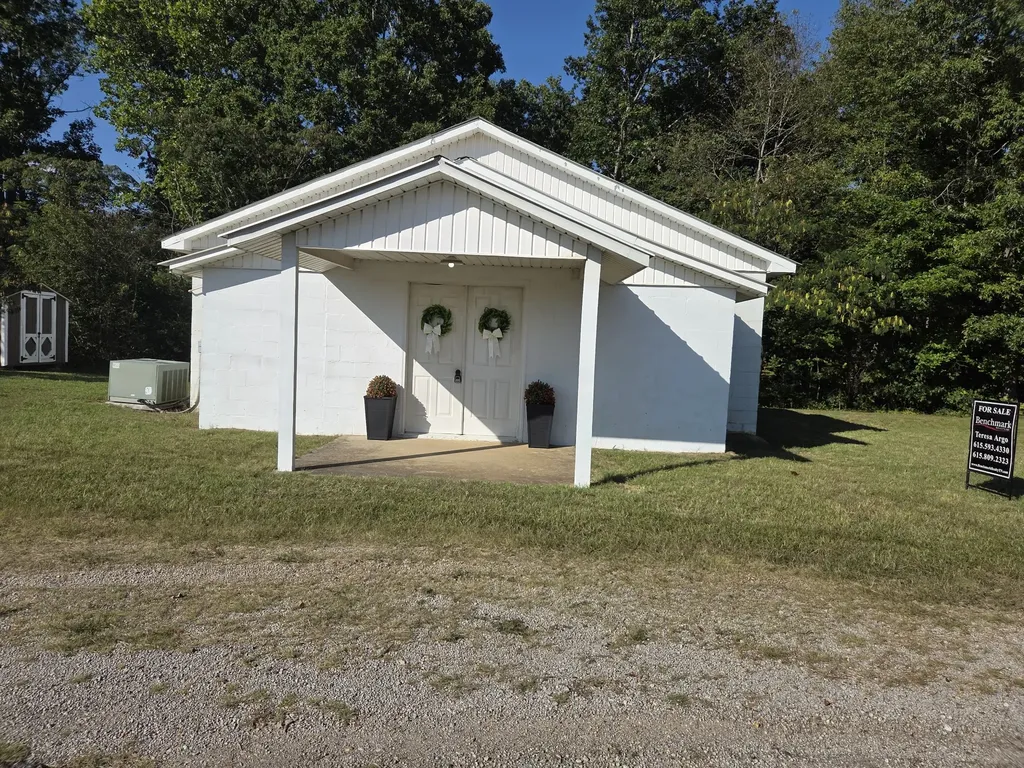 1540 Linden Highway Hohenwald TN 38462