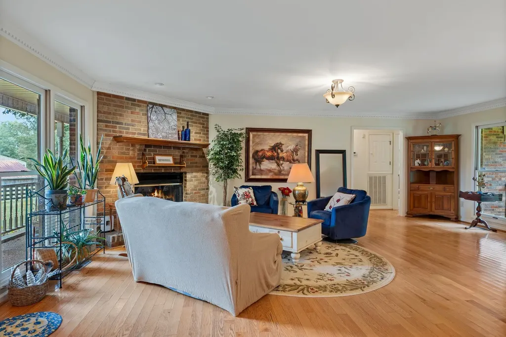 5010 John Lee Johnson Road Columbia TN 38401