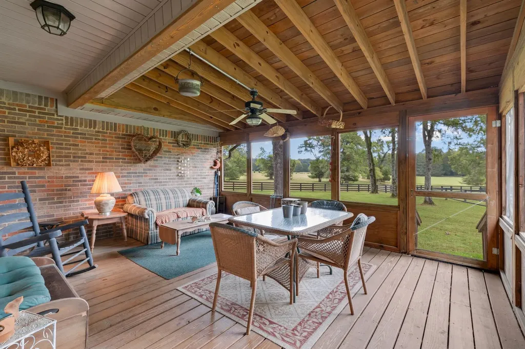 5010 John Lee Johnson Road Columbia TN 38401