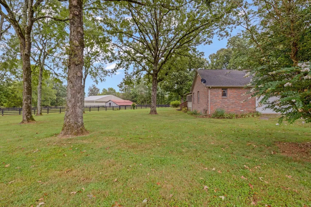 5010 John Lee Johnson Road Columbia TN 38401