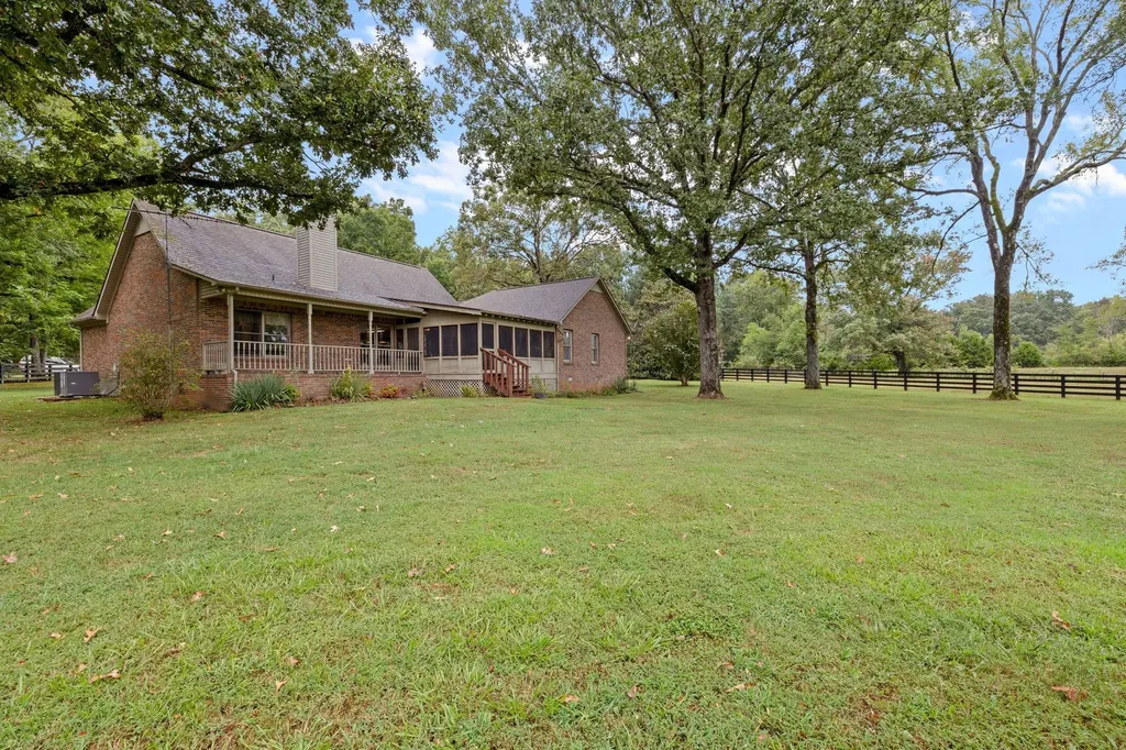 5010 John Lee Johnson Road Columbia TN 38401