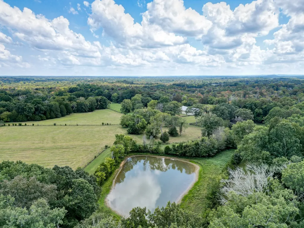 5010 John Lee Johnson Road Columbia TN 38401