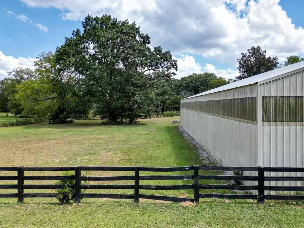 5010 John Lee Johnson Road Columbia TN 38401