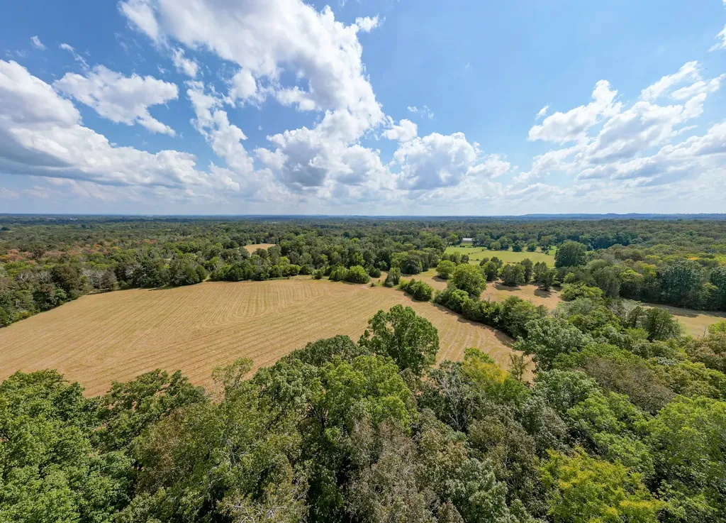 5010 John Lee Johnson Road Columbia TN 38401