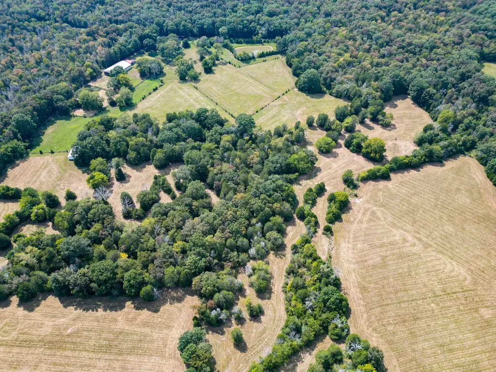 5010 John Lee Johnson Road Columbia TN 38401