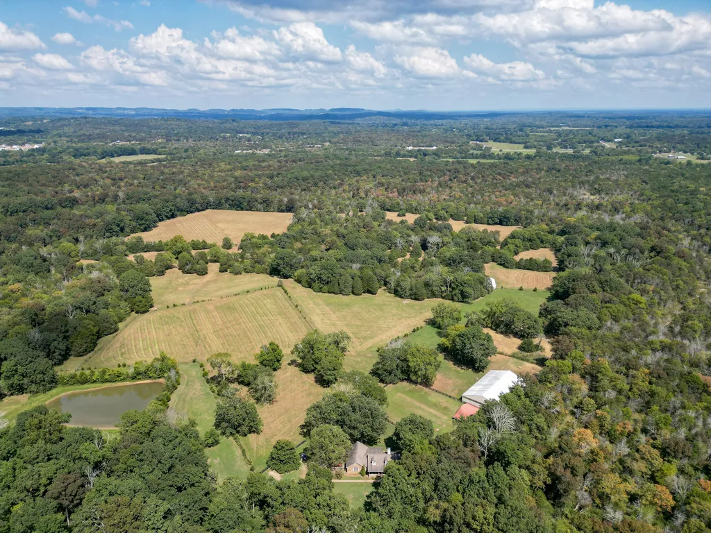 5010 John Lee Johnson Road Columbia TN 38401