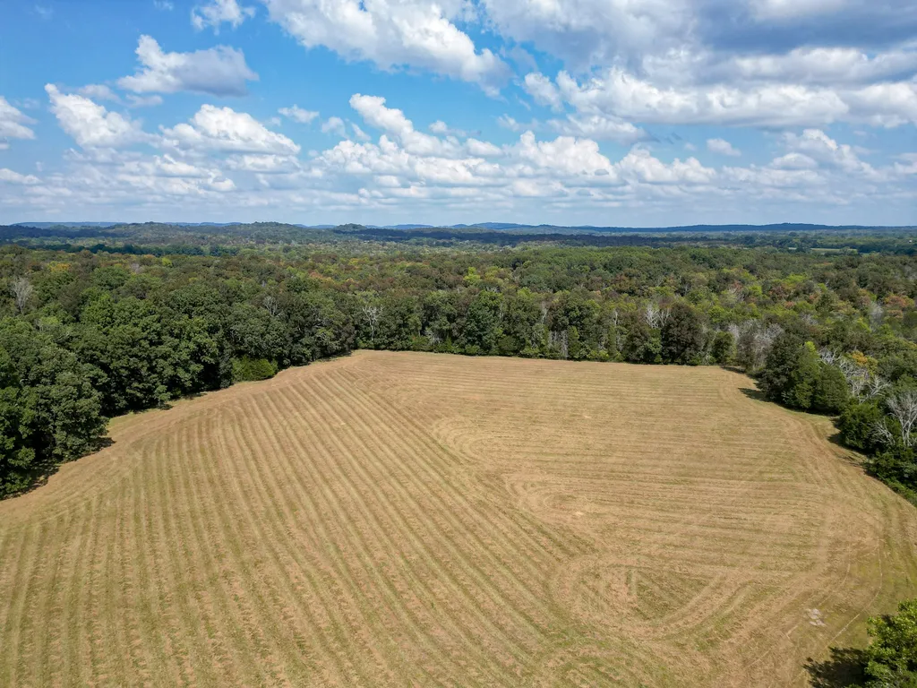 5010 John Lee Johnson Road Columbia TN 38401